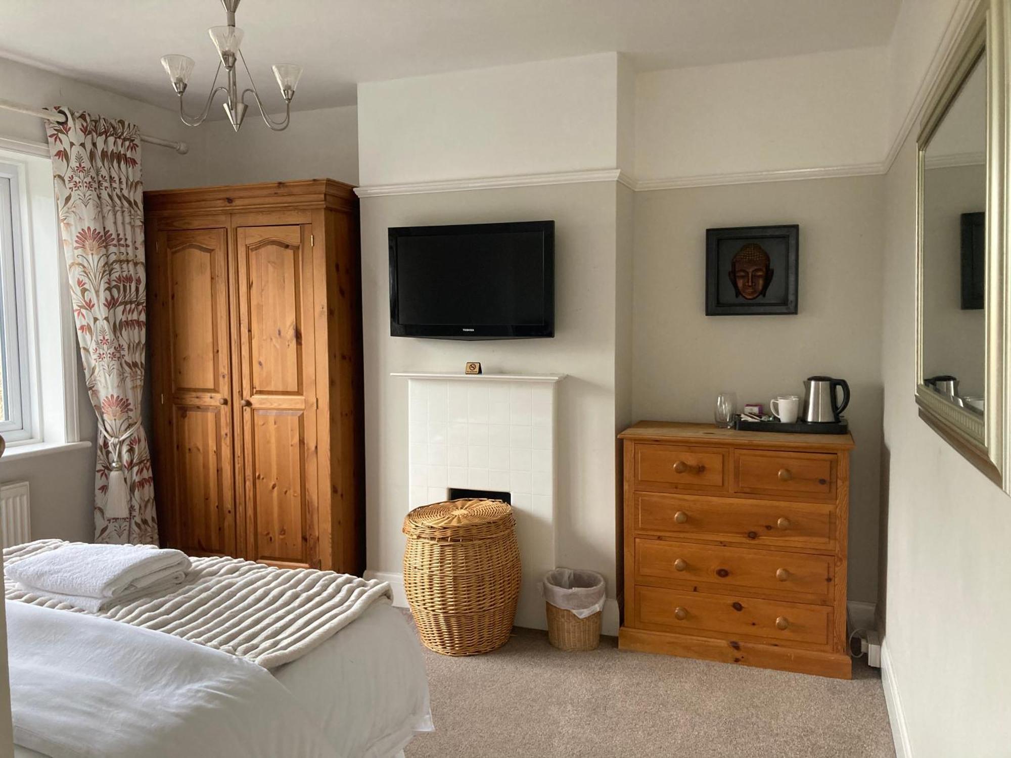 Abi B&B Cliftonville Bagian luar foto